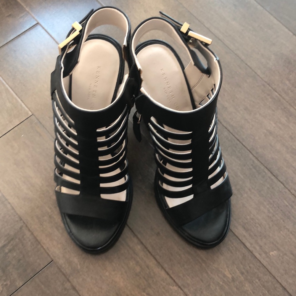 Kenneth Cole sandals